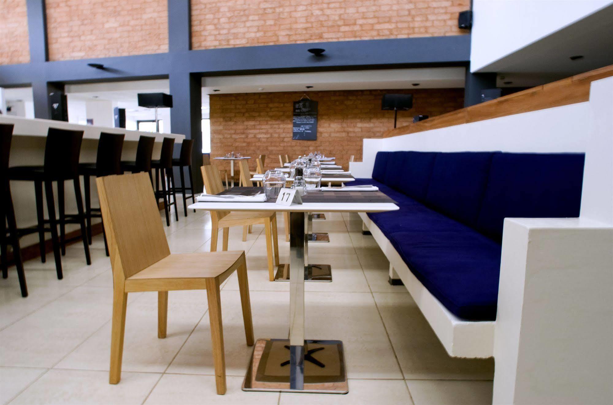 Onomo Hotel Дакар Экстерьер фото